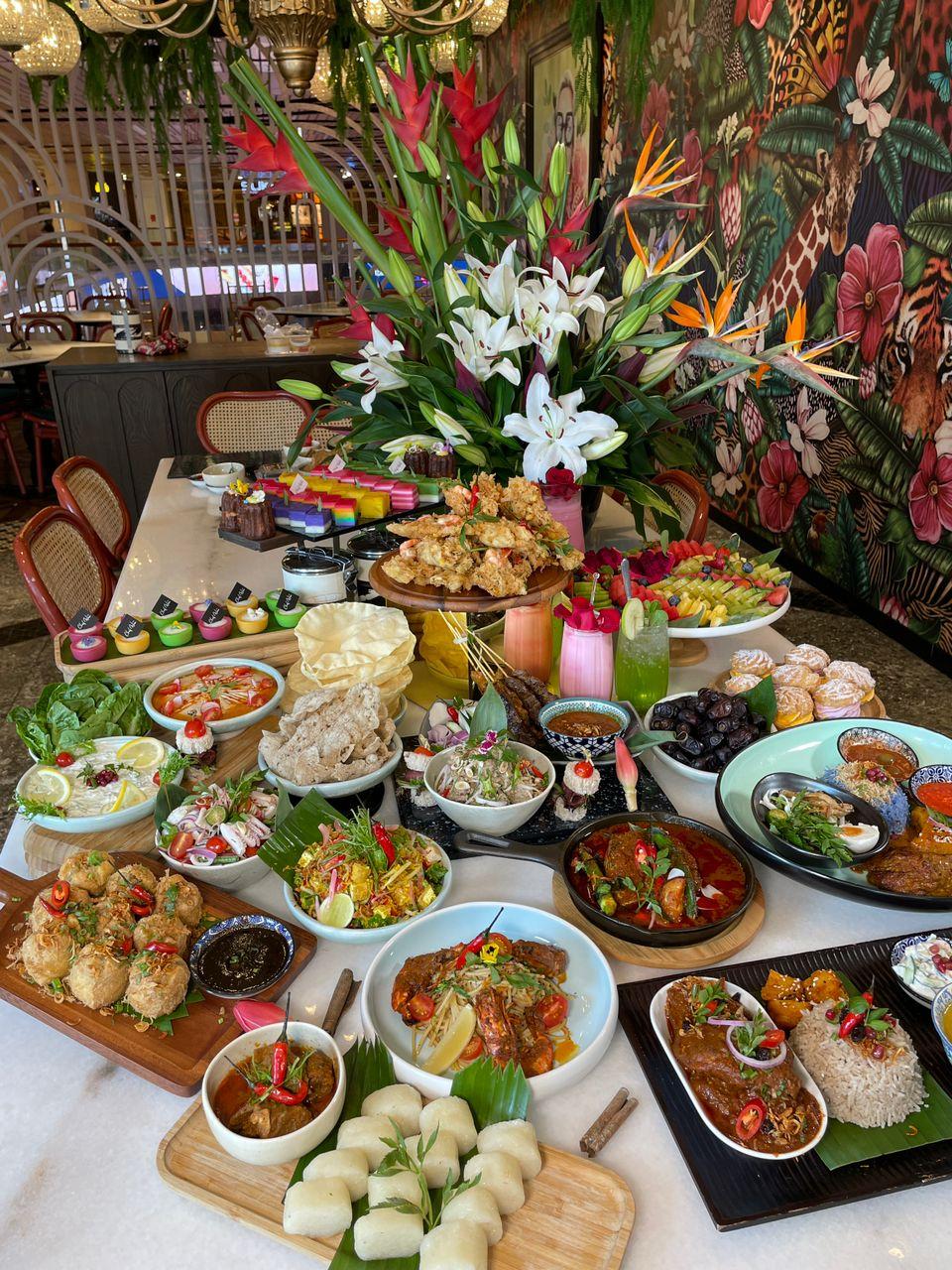cafe chef wan: ramadan semi-buffet with main courses from around the globe