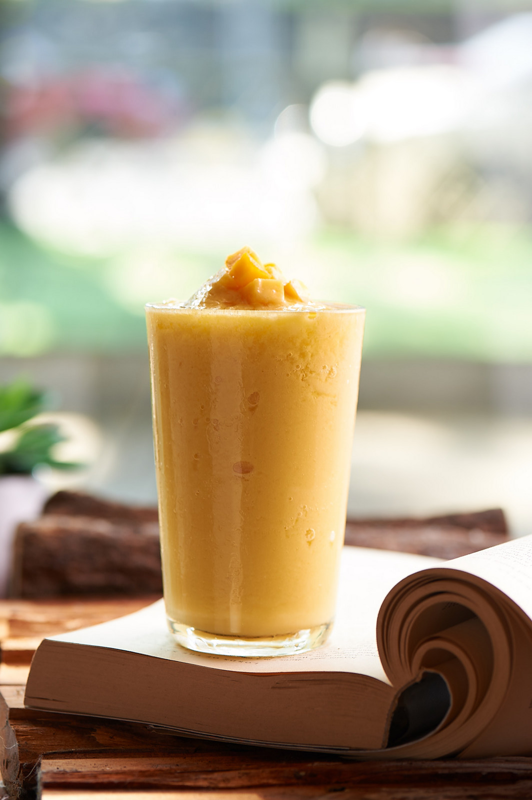 mango smoothies.jpg