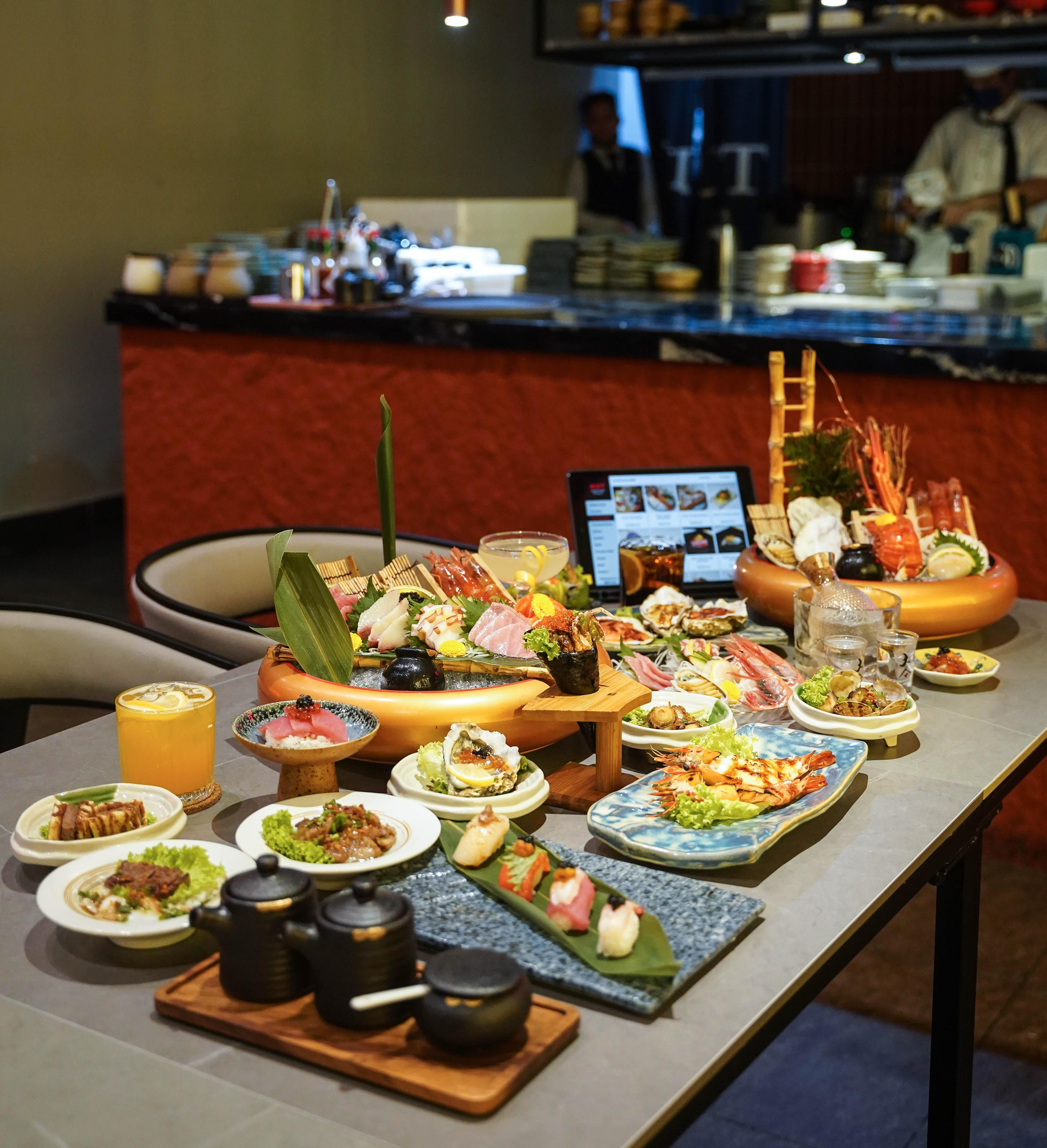 Hut Buffet-55.jpg