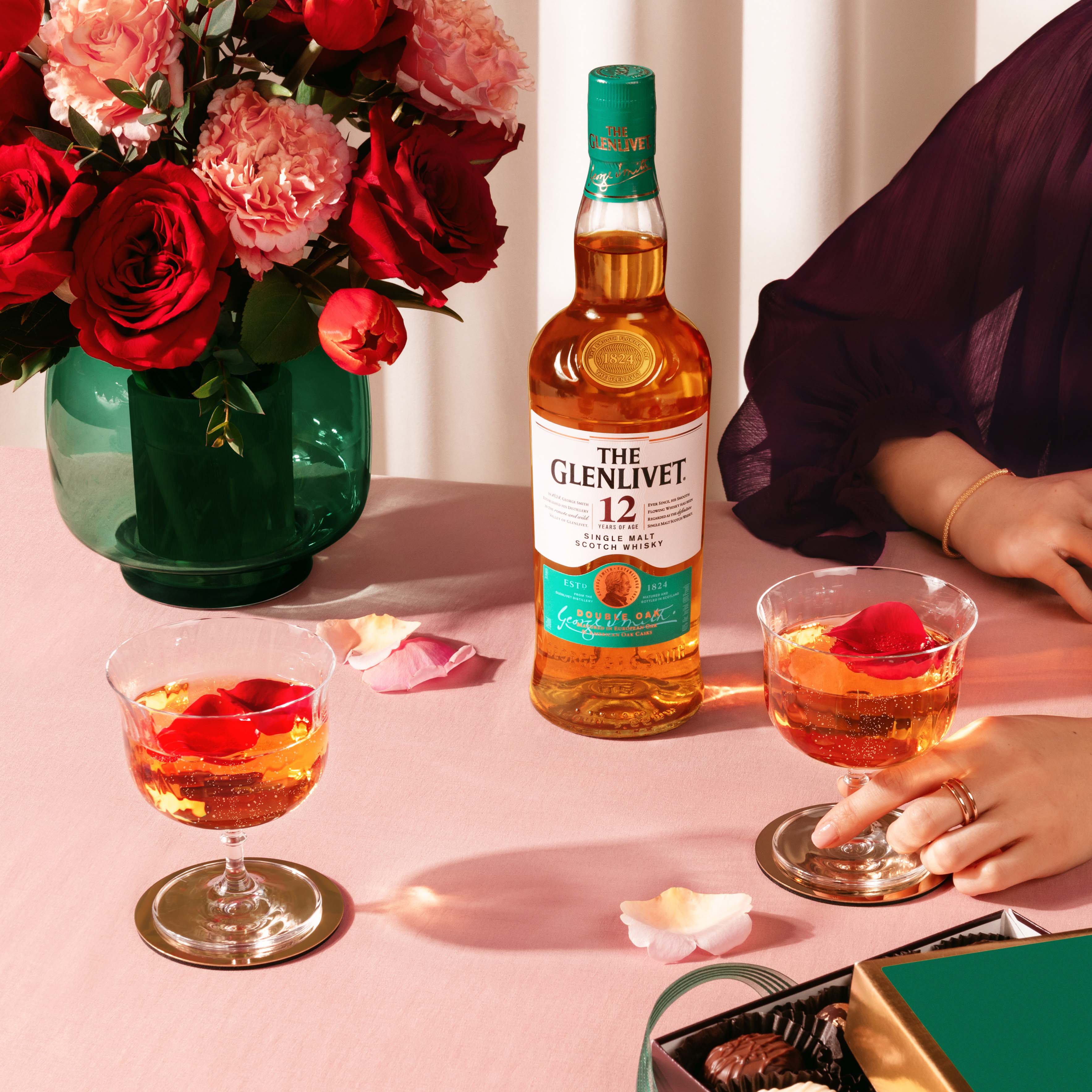 THE GLENLIVET 12 YO LIFESTYLE PHOTOGRAPHY WITH BOTTLE ROSE ROYALE 1X1.jpg