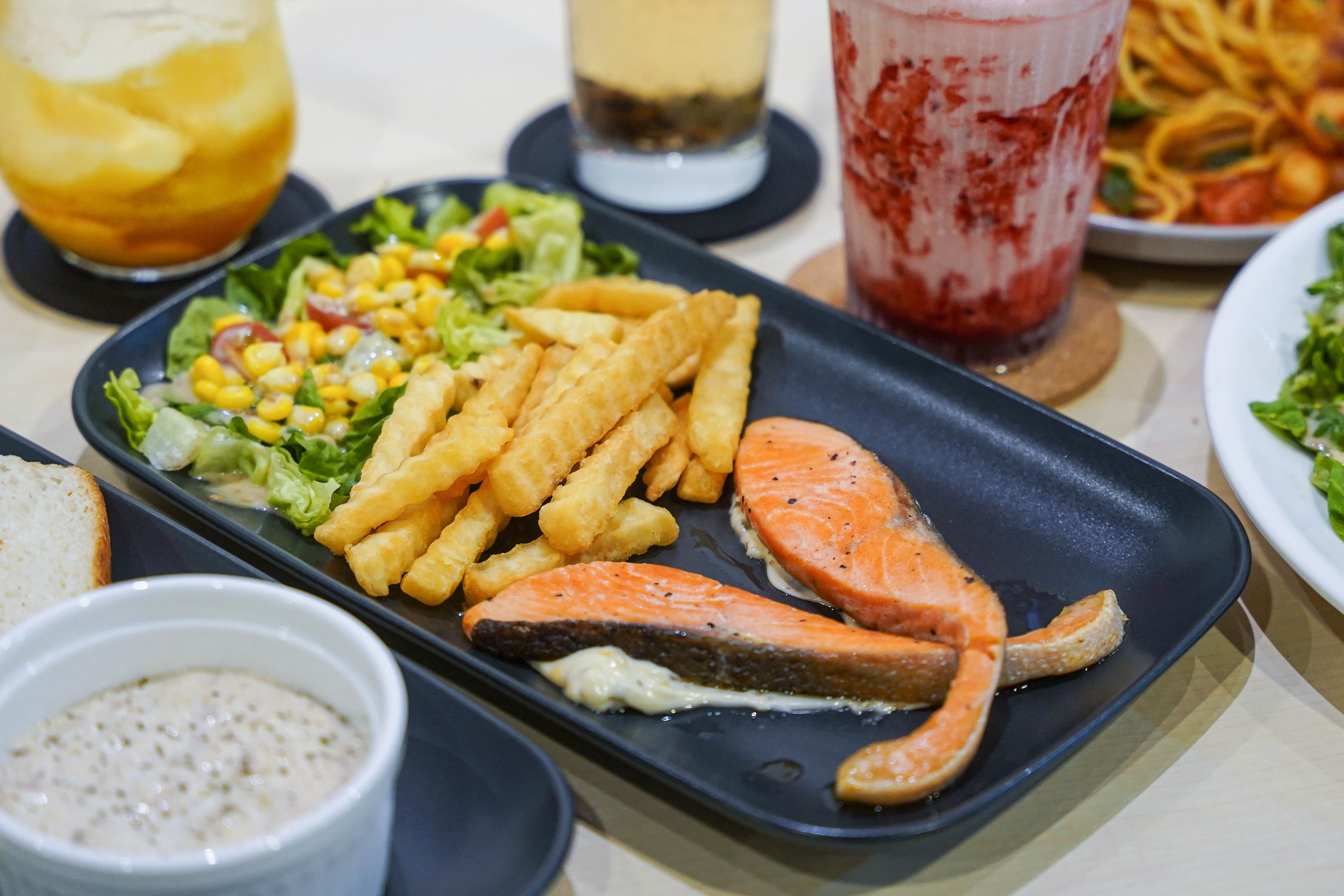 Be Yours Cafe-60.jpg