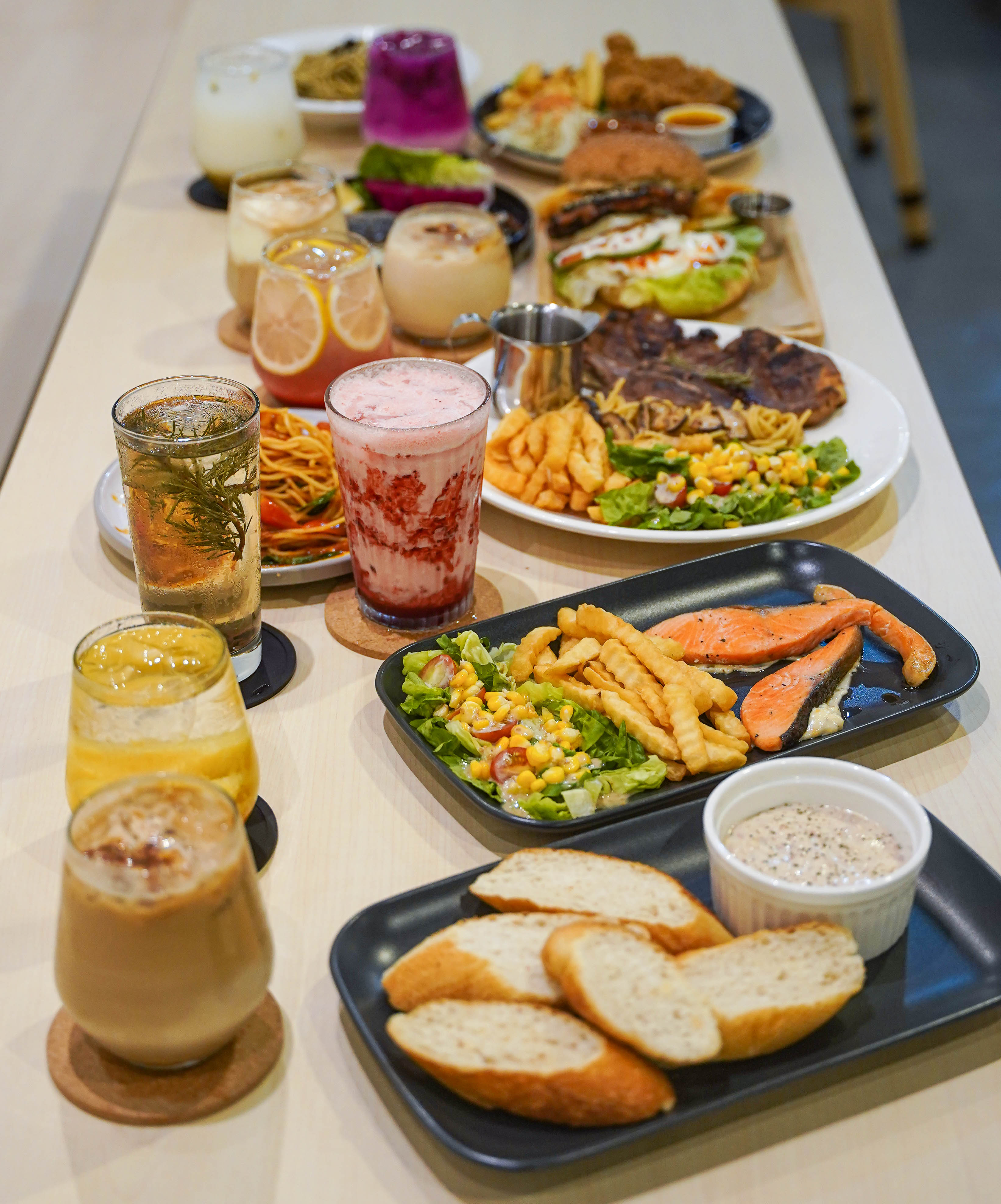 Be Yours Cafe-66.jpg