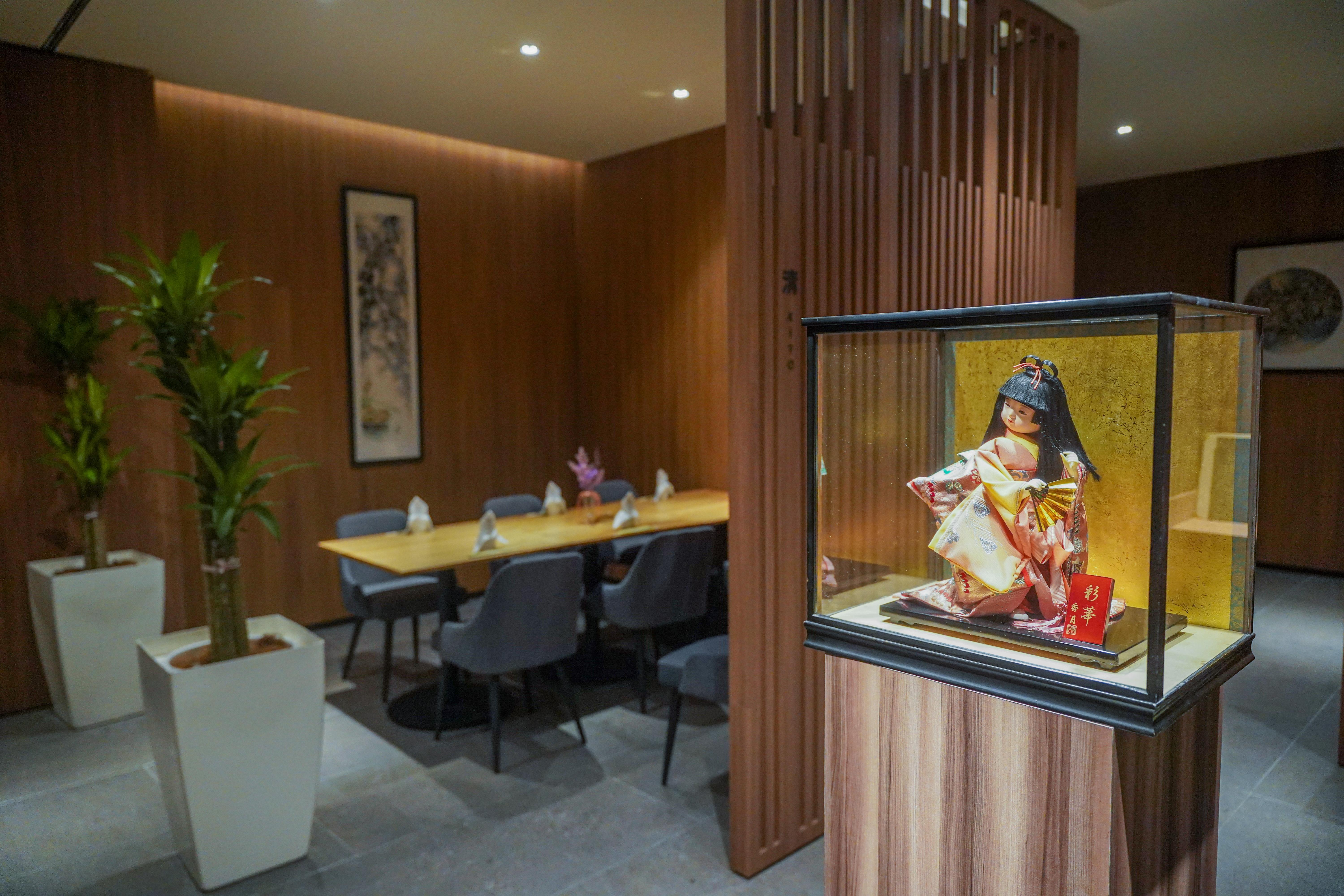 Takeen Redone-33.jpg