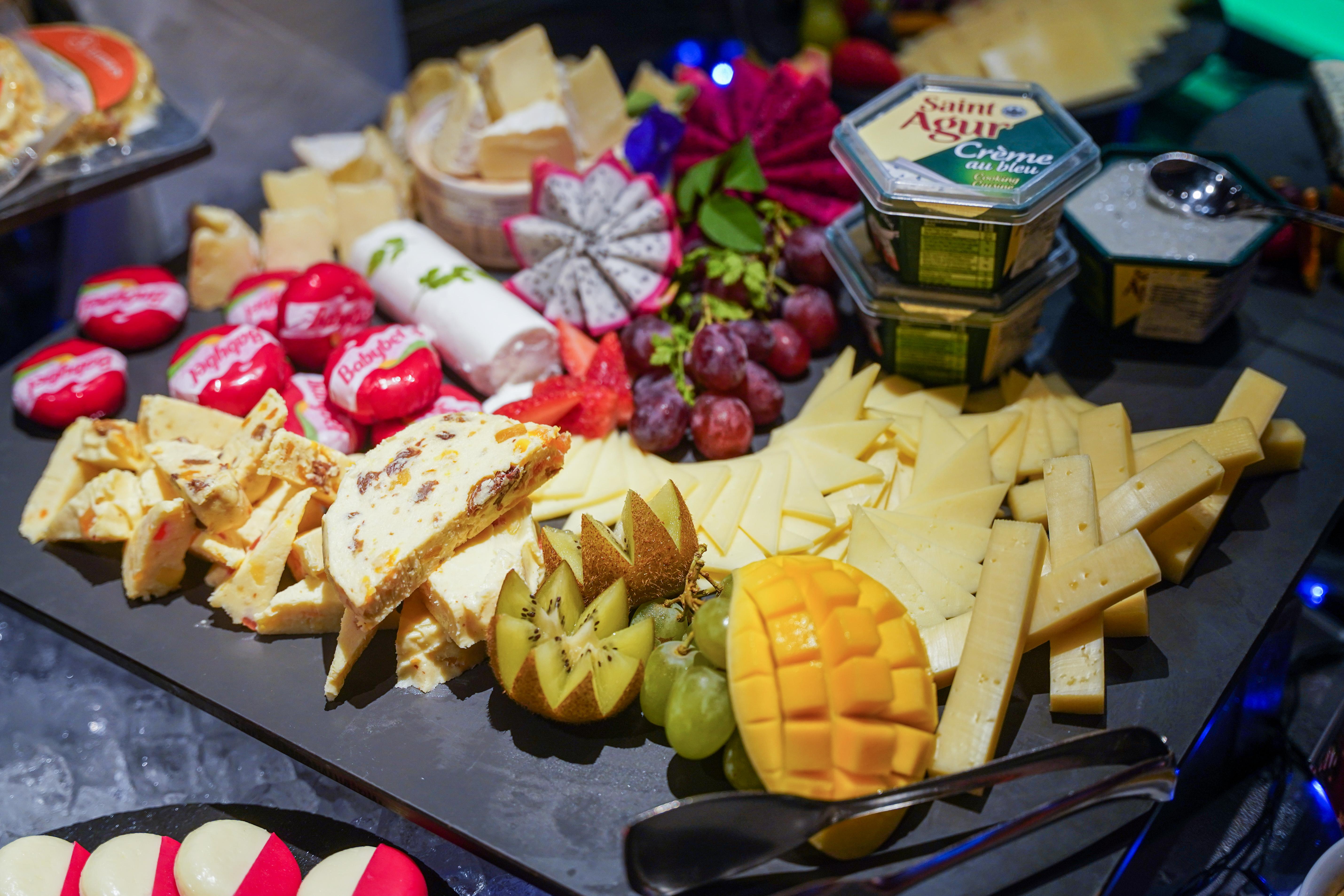 One World Xmas-25.jpg