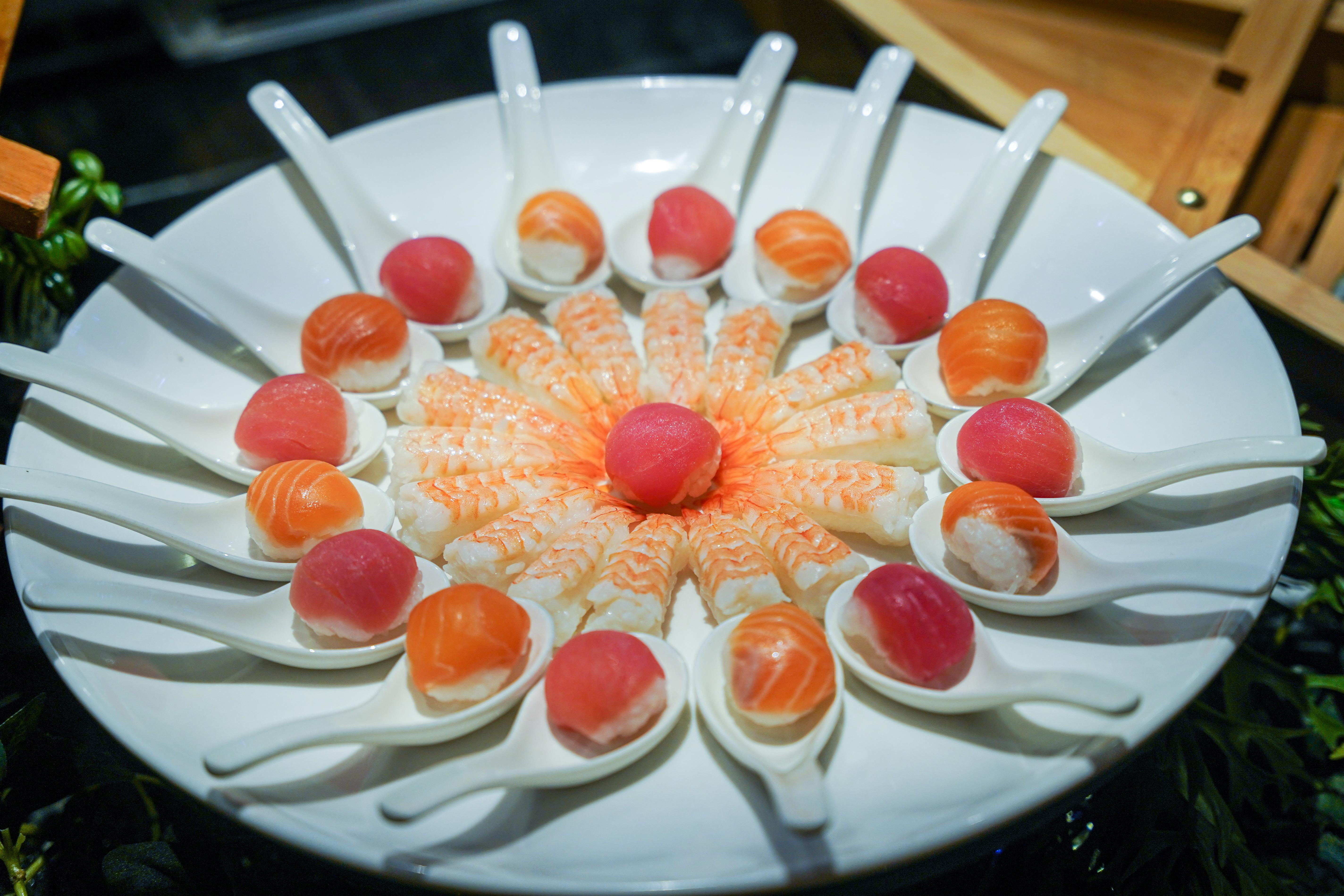 One World Xmas-15.jpg