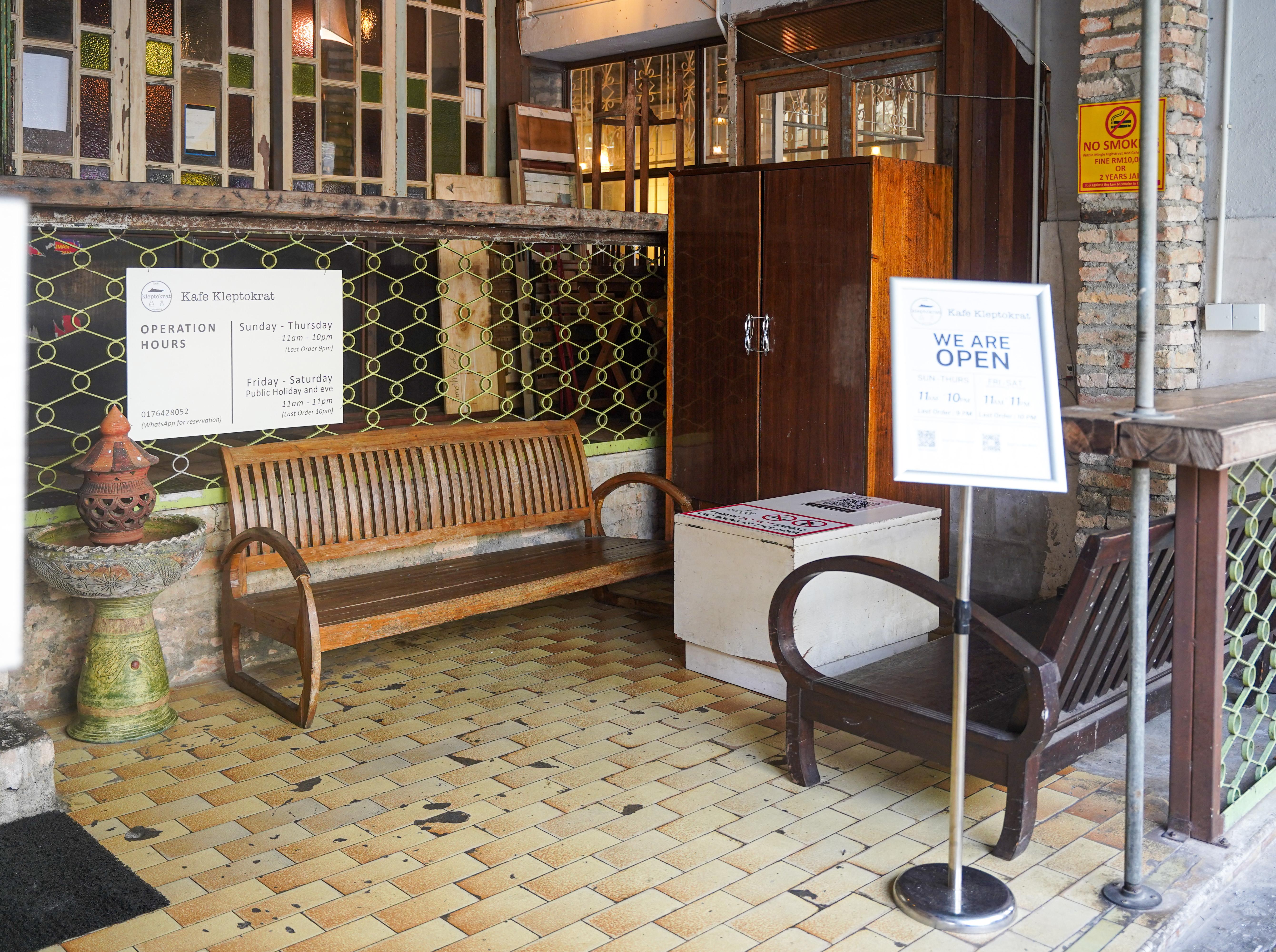 Kafe Kleptokrat-18.jpg