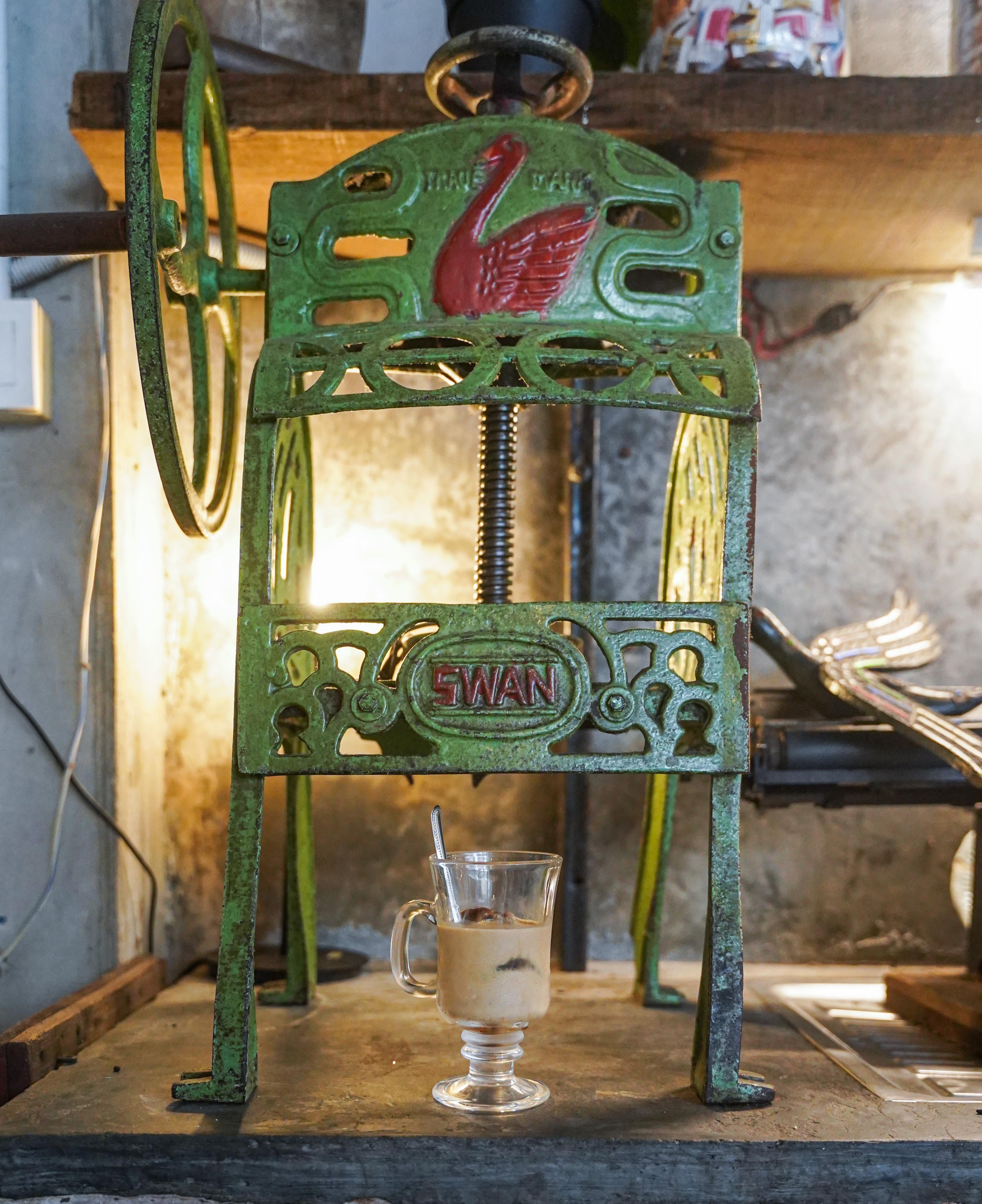 Kafe Kleptokrat-44.jpg