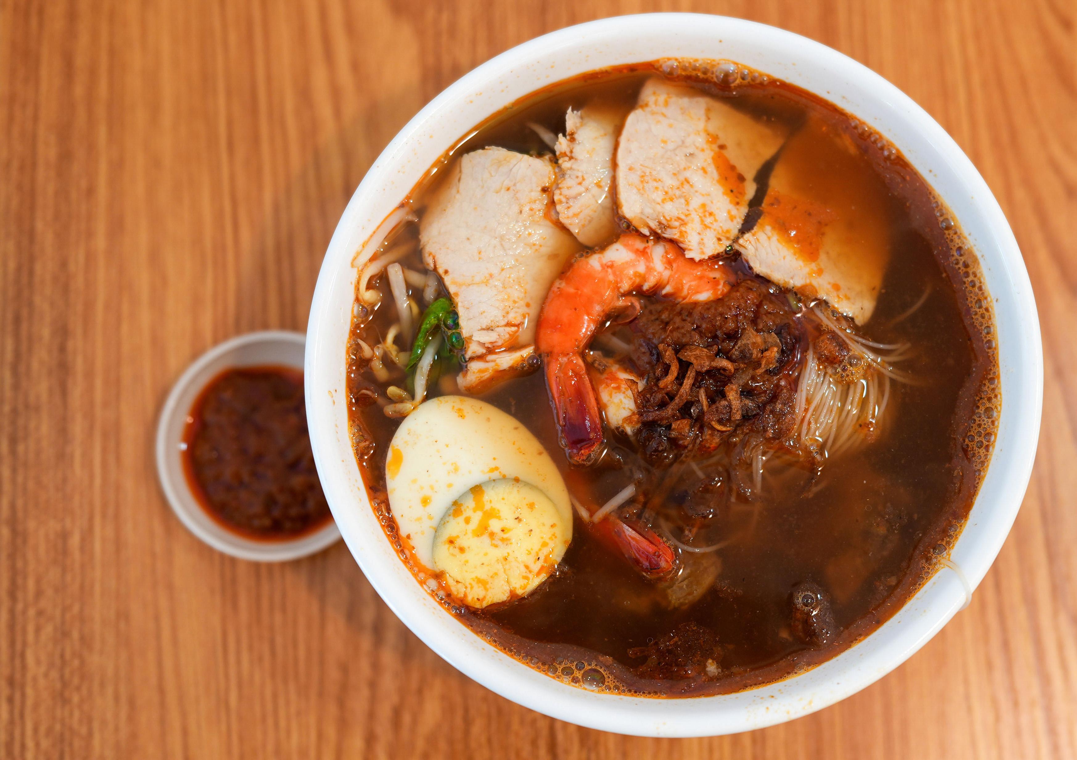 auntie may noodle house, taman desa