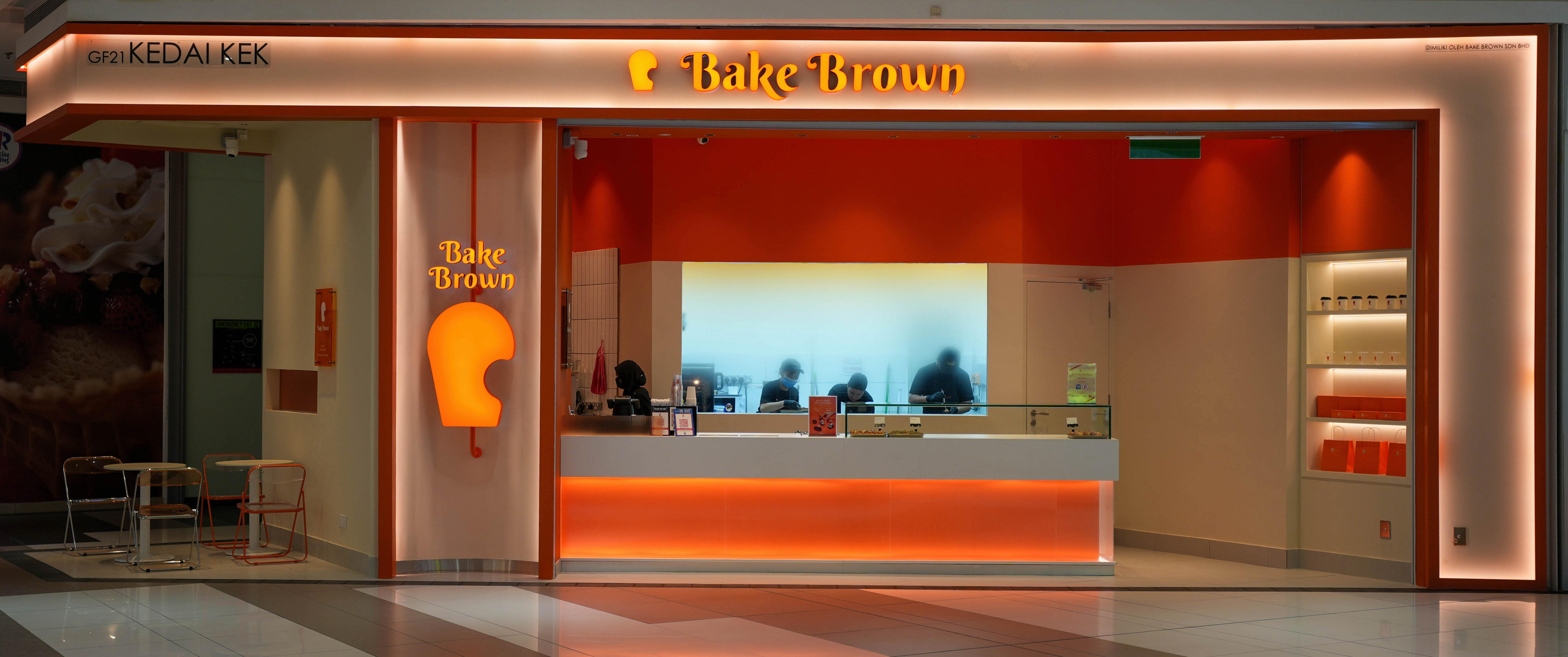 Bake Brown, NU Sentral