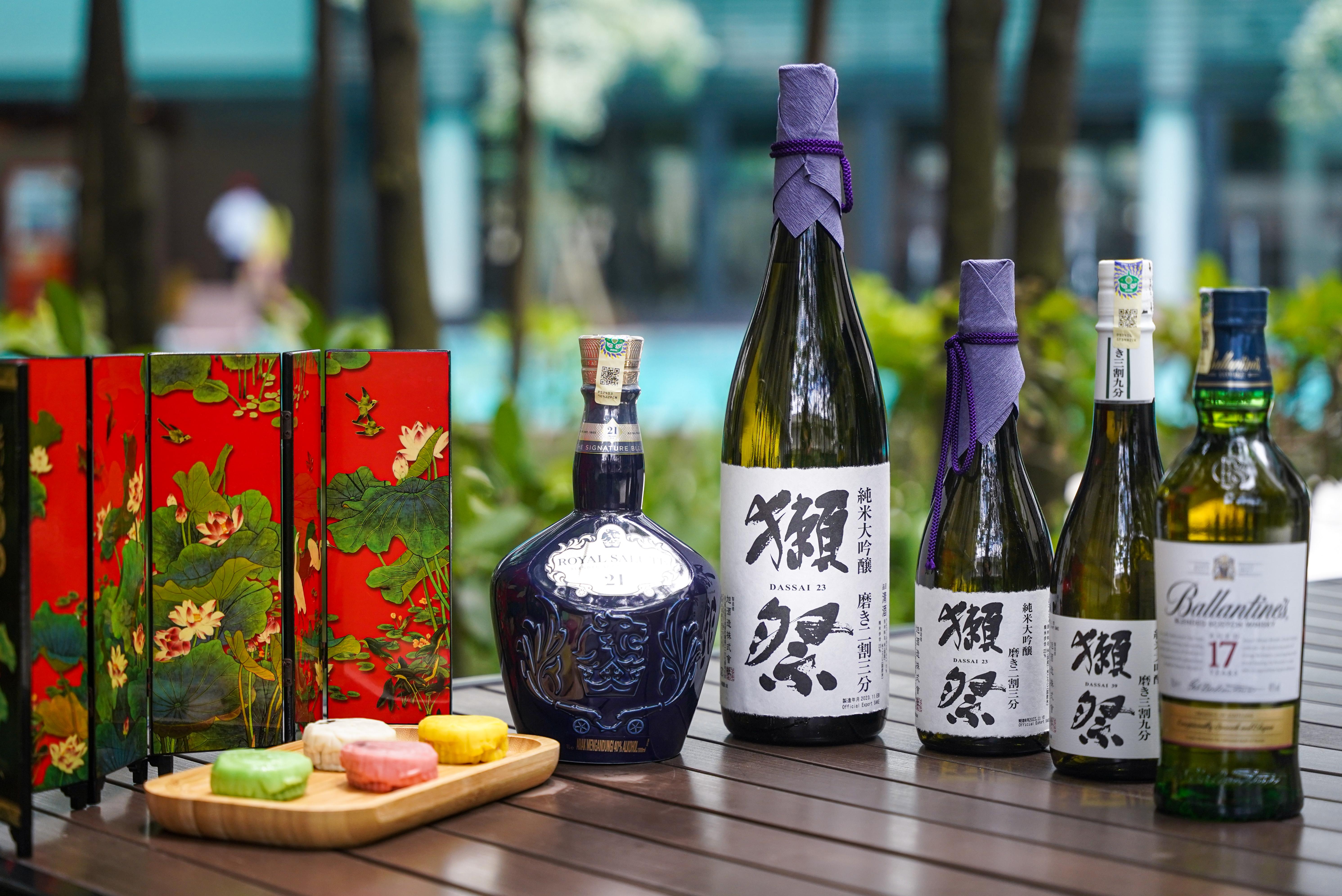 Mr. Chow Liquor Store: Find the perfect interesting alcohol to pair with your favourite mooncakes