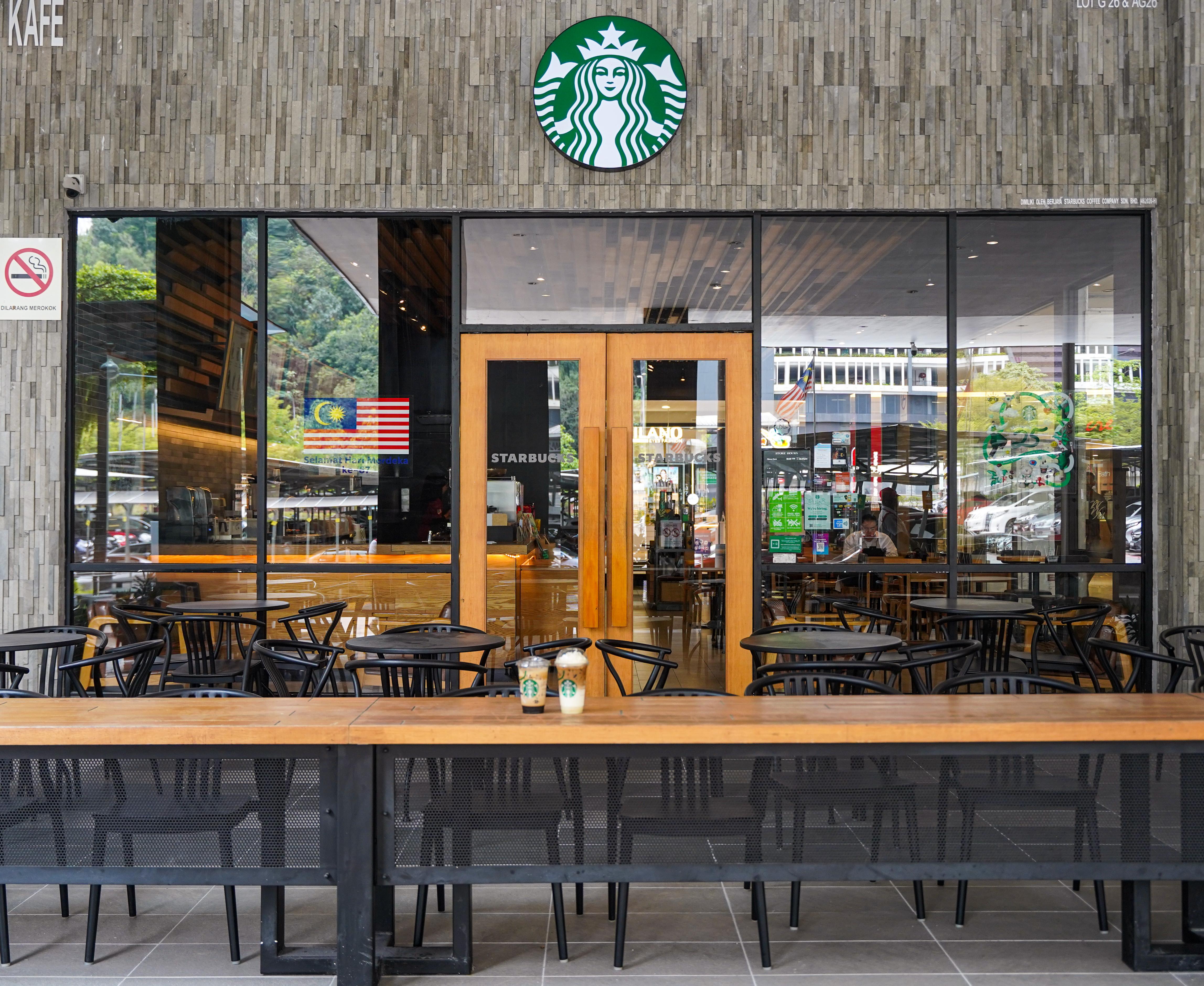 Starbucks-5.jpg