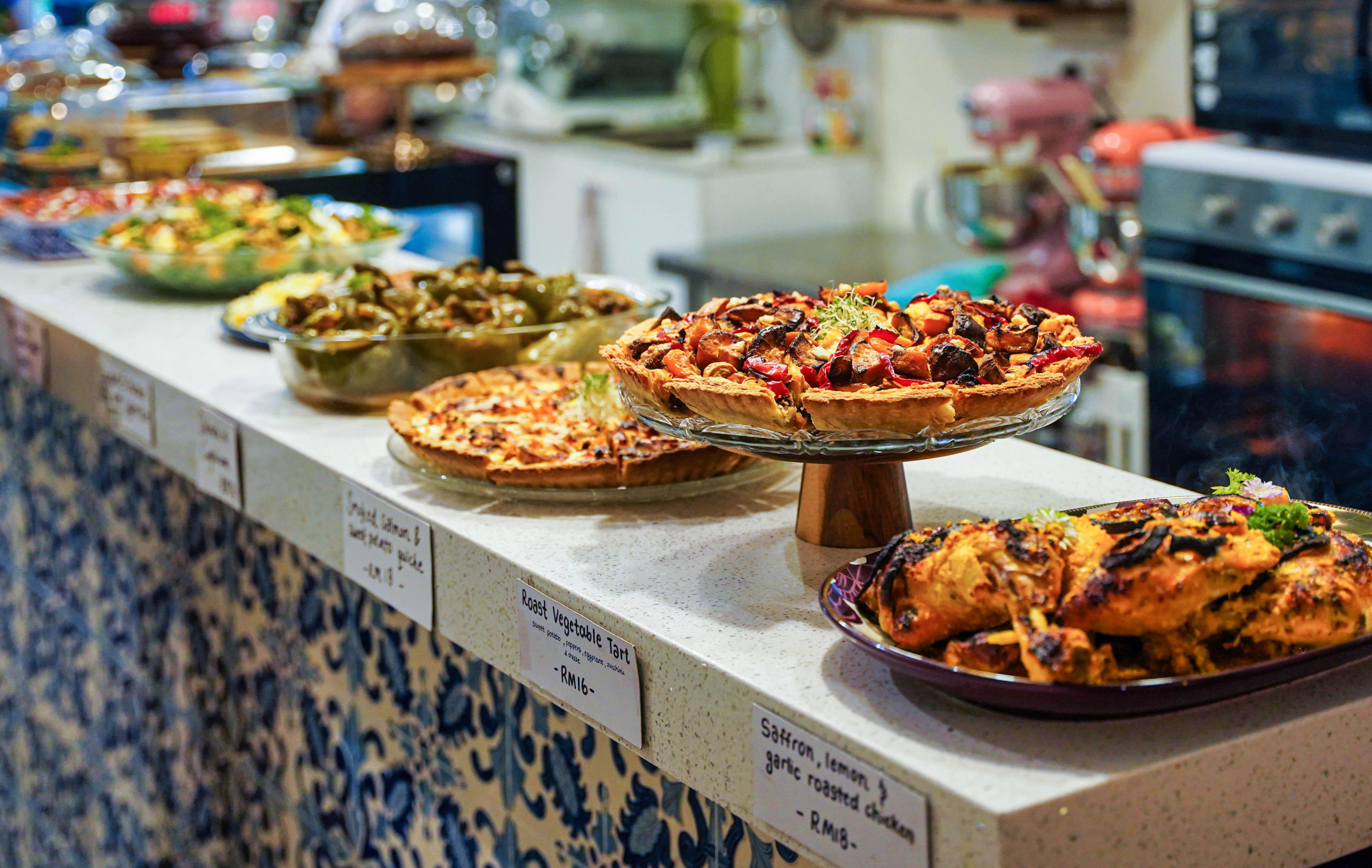 Fari & Ali's Kitchen: Delightful deli lunches with Middle Eastern & Mediterranean flavours