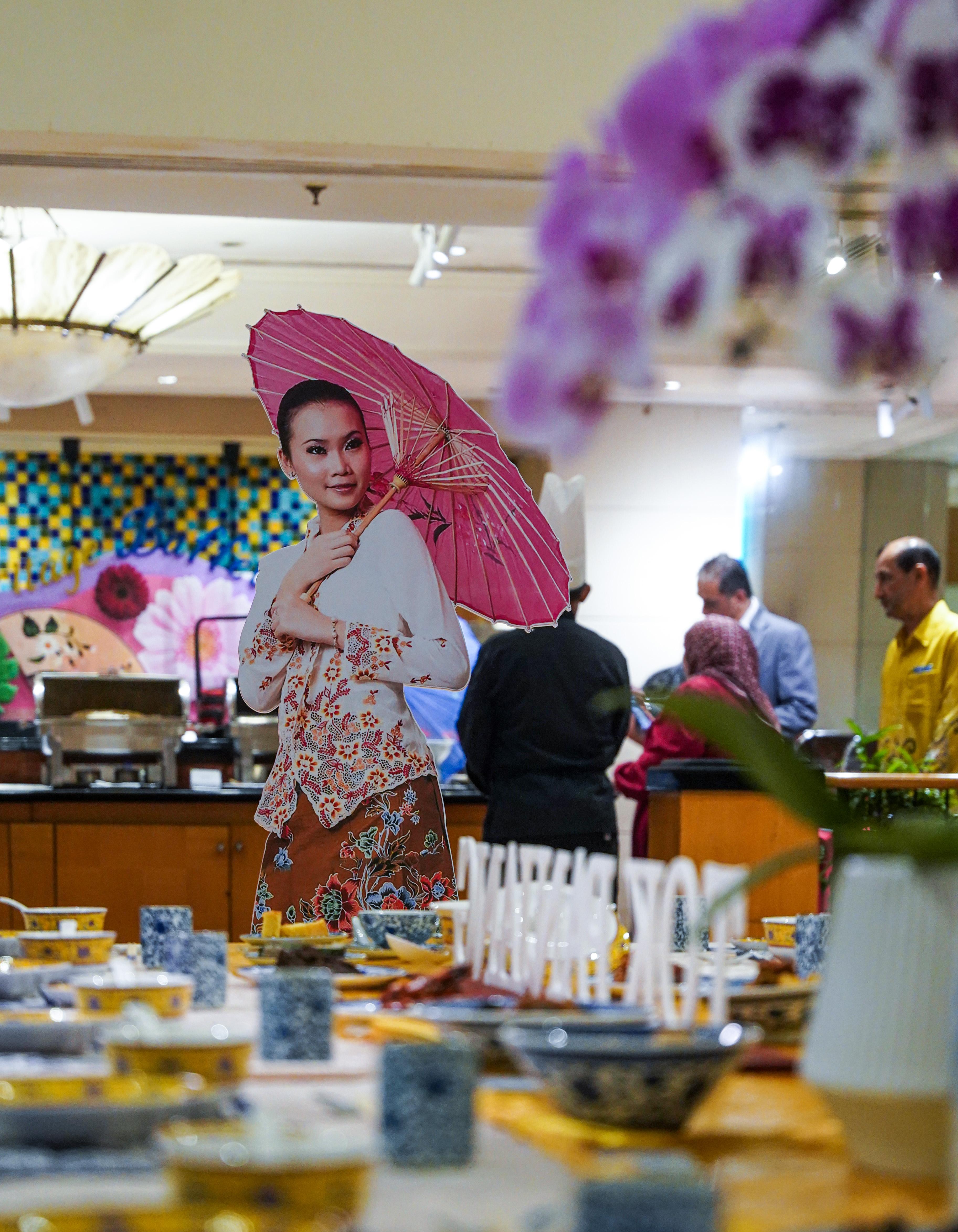 corus hotel kuala lumpur: peranakan heritage buffet dinner, october 2024