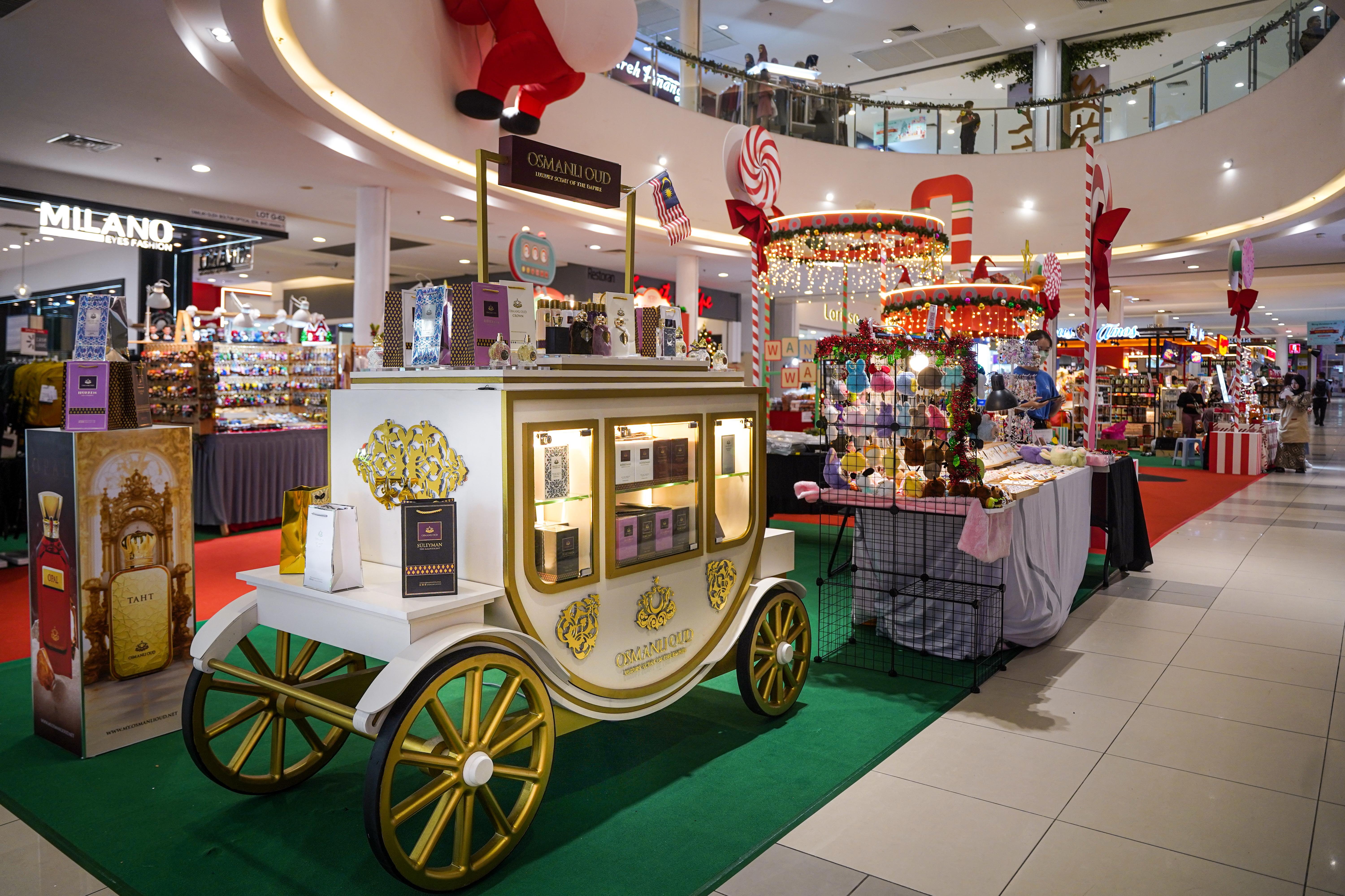 Wangsa Walk Christmas-7.jpg