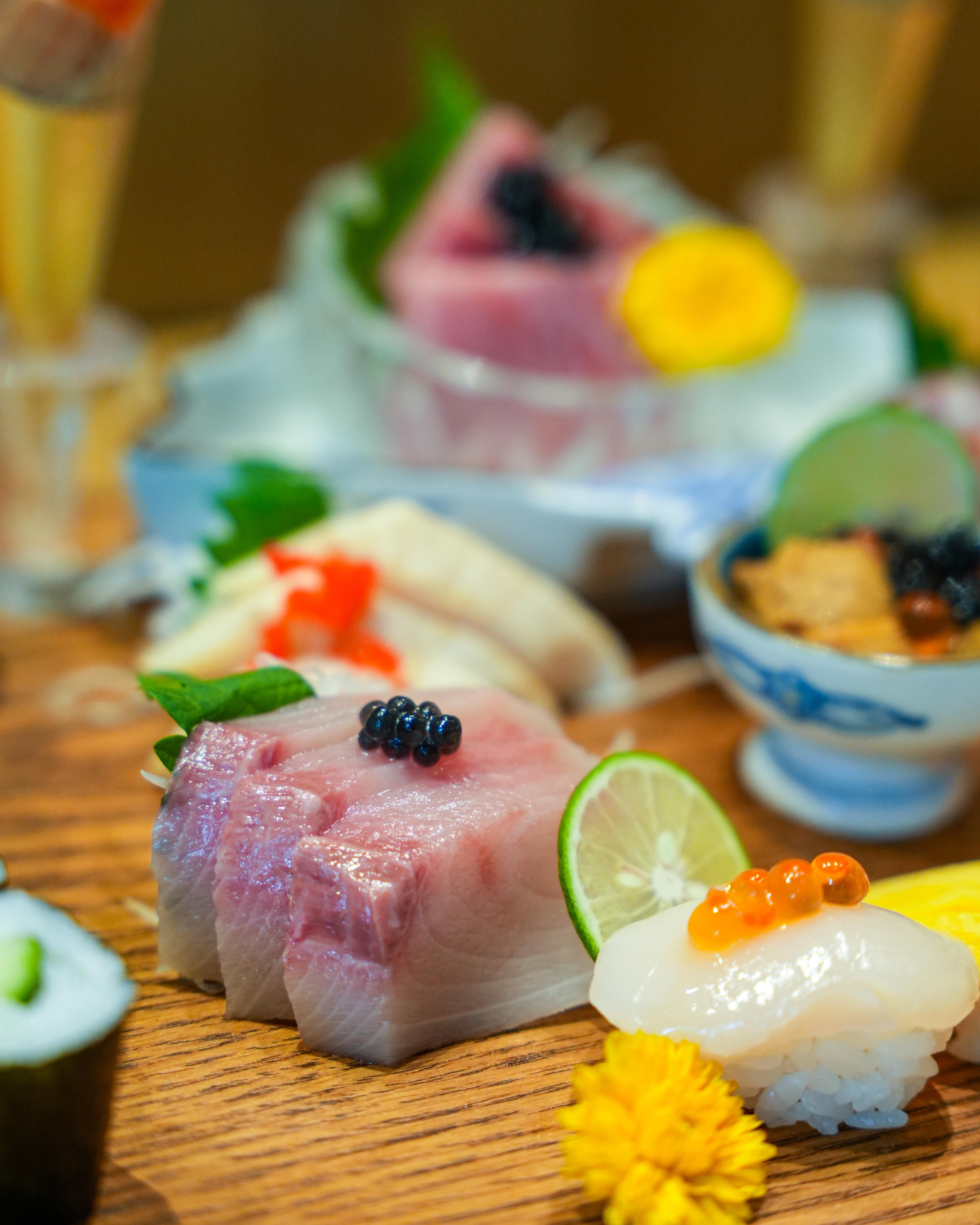 Tsukiji Sushi AA-3.jpg