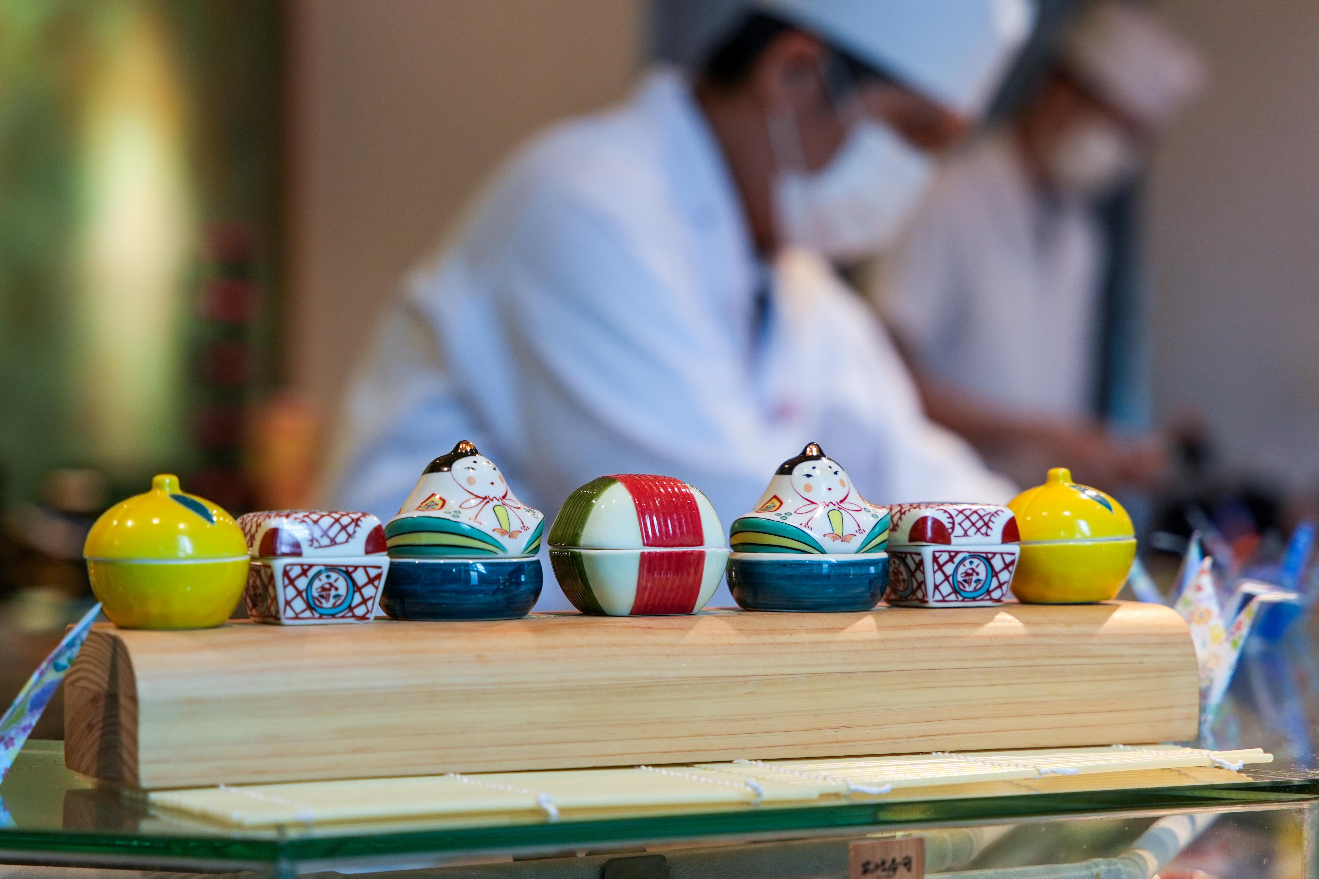 Tsukiji Sushi AR-2.jpg