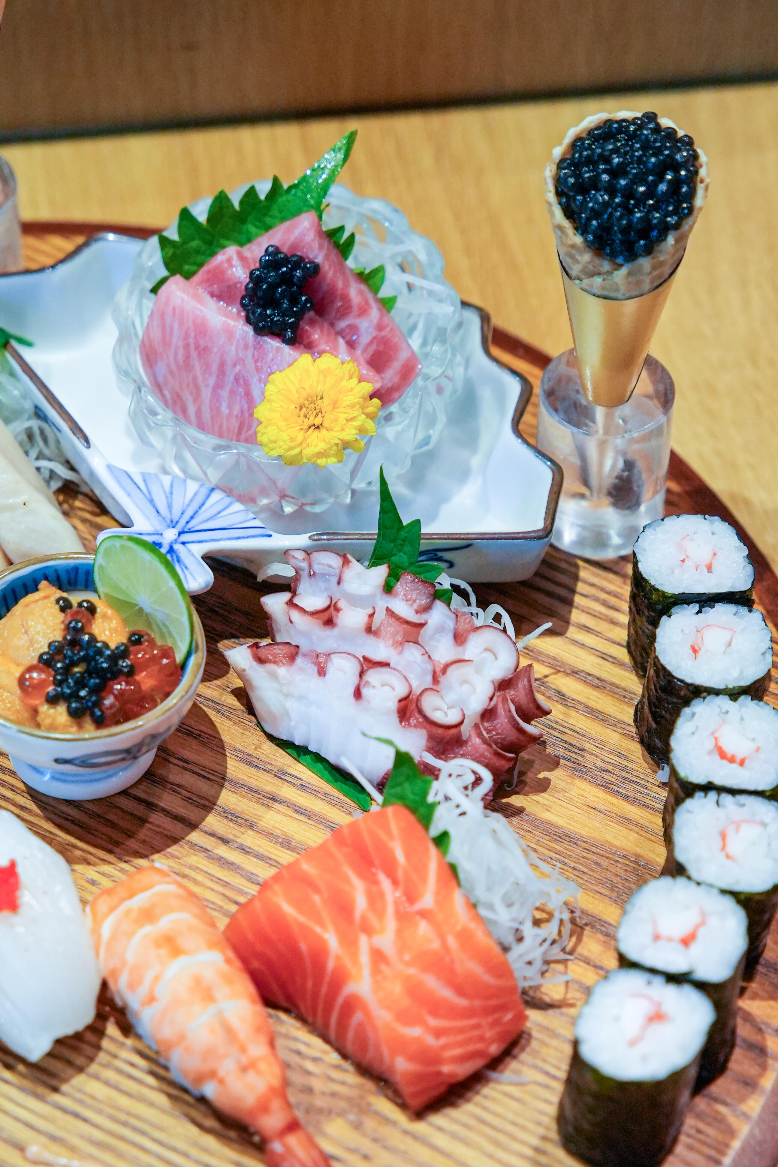 Tsukiji Sushi AR-21.jpg