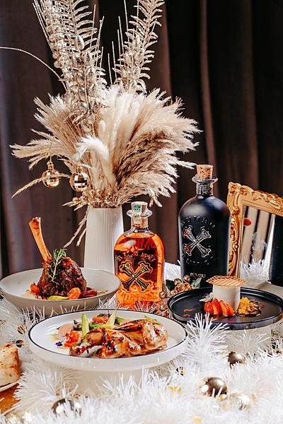 goldbar kl celebrates golden wonderland 2025, with christmas dishes & drinks powered by bumbu rum co.