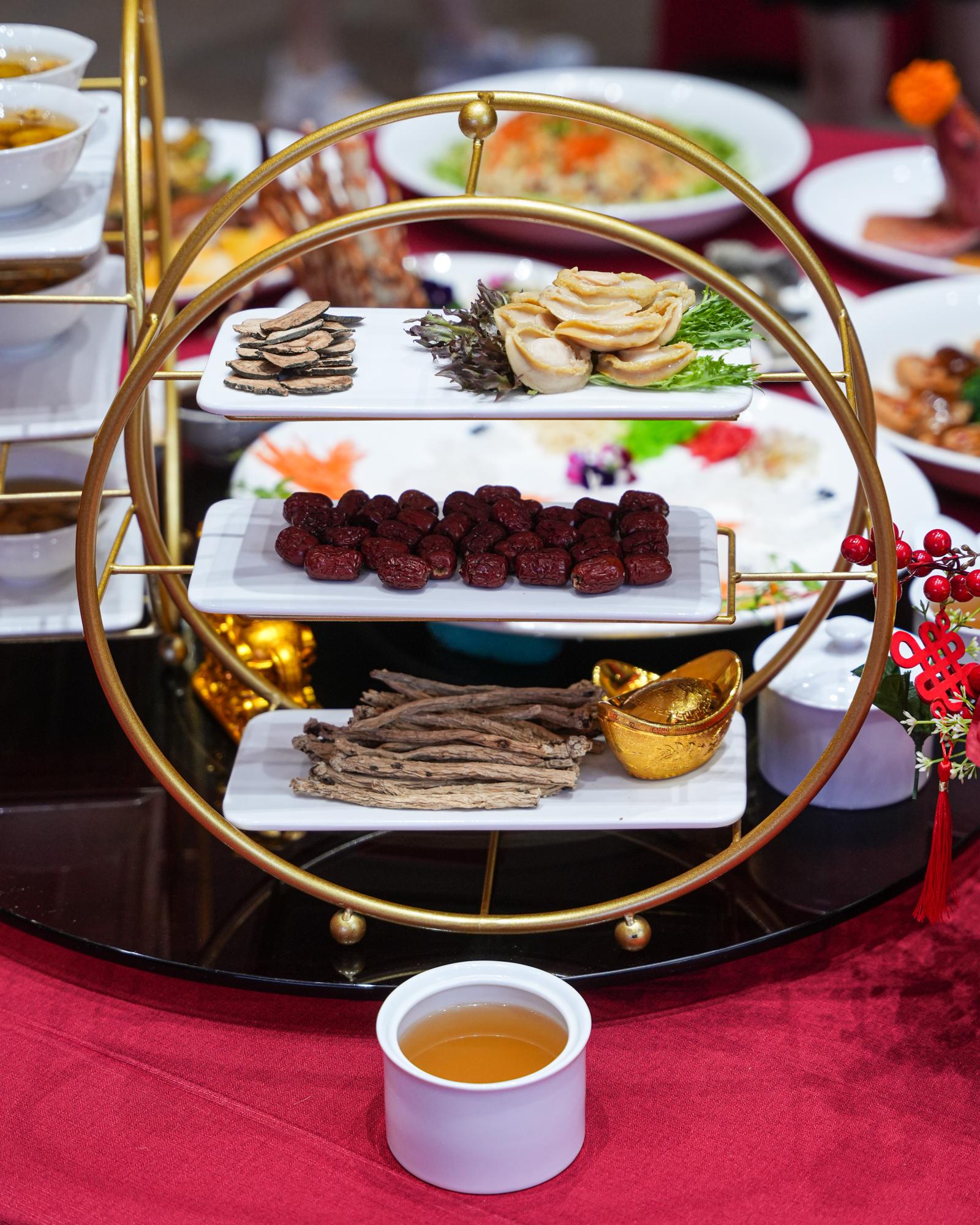 Imperial Lexis CNY B-13.jpg