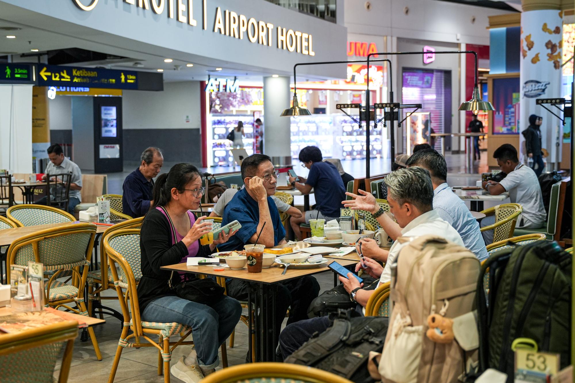 Hometown Hainan Coffee KLIA2-16.jpg