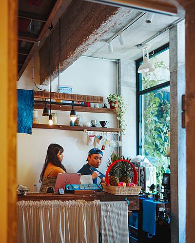 lemmebe cafe, taman united