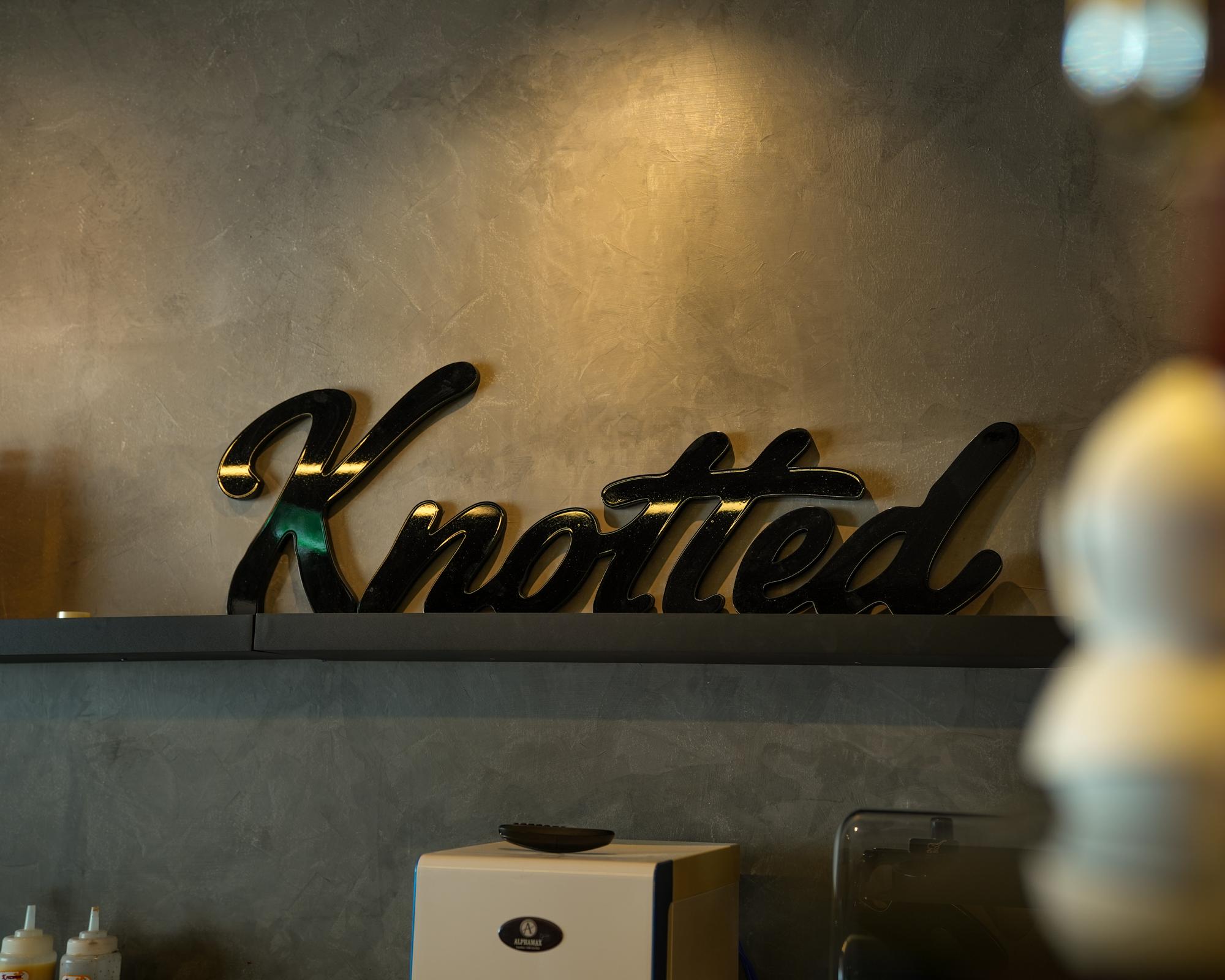 Knotted-7.jpg