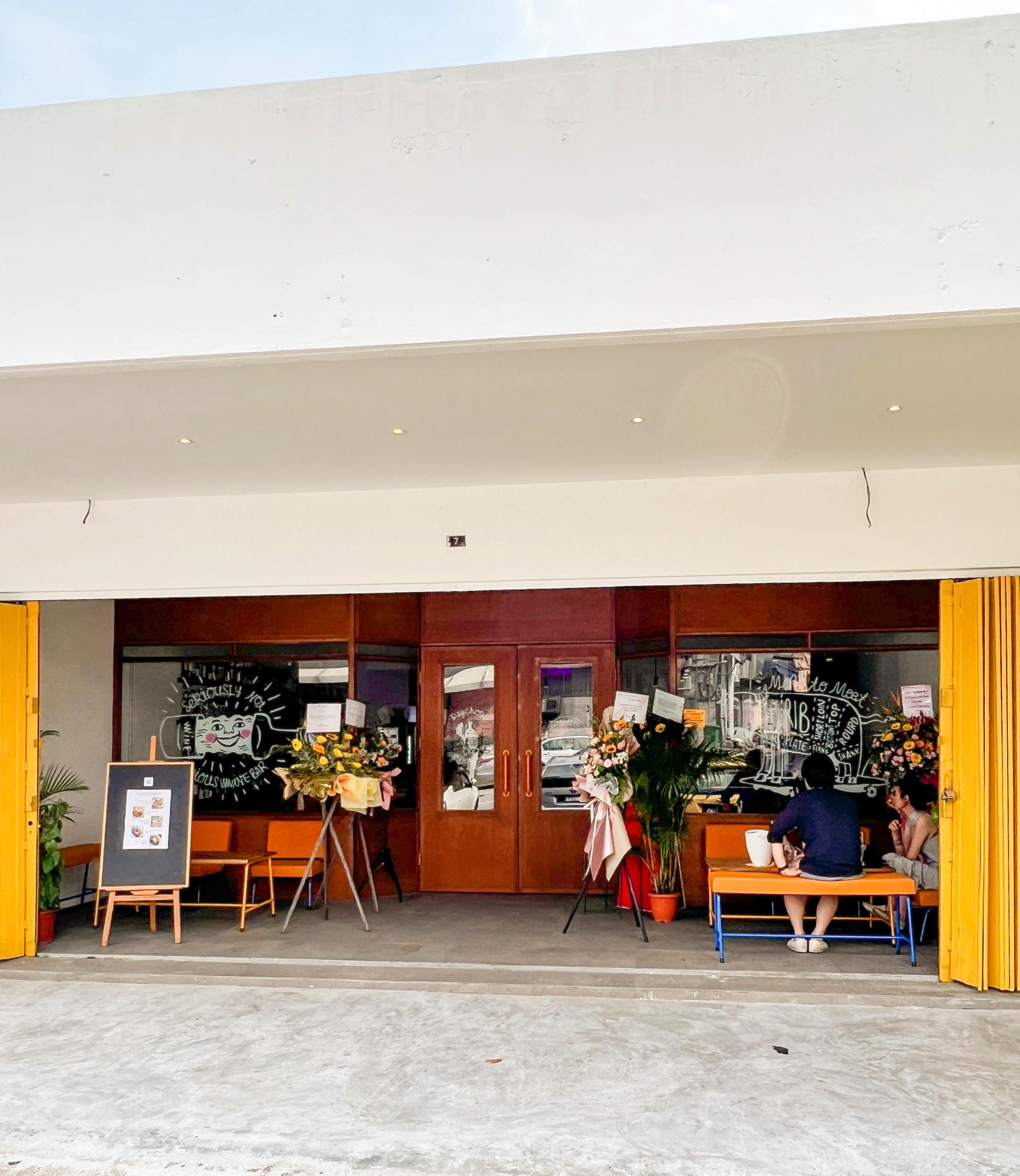 psychotic operator, taman paramount